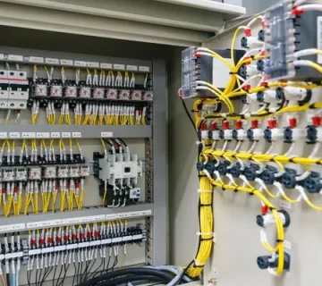 Components of electrical panels in water supply systems: Role and function of each part